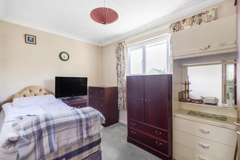 50 Eton Close, Witney, OX28 3GA