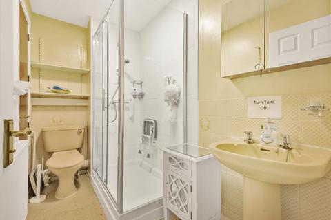 50 Eton Close, Witney, OX28 3GA