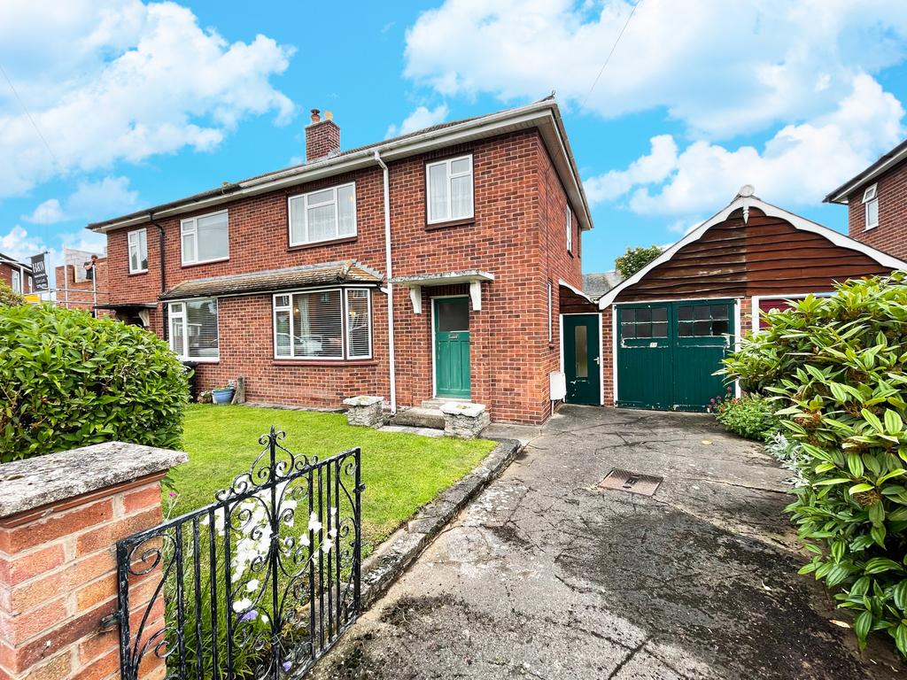 St Paul Road, Tupsley, Hereford 3 bed semidetached house £260,000