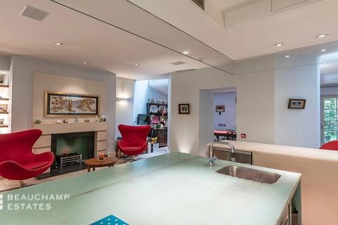 32 Old Queen Street, London, SW1H 9HP