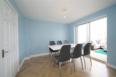 11 Teece Drive, Priorslee, Telford, TF2 9SQ