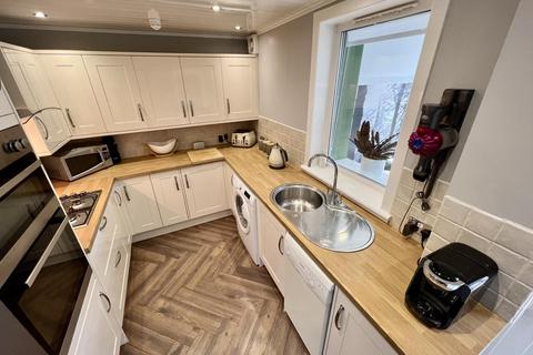 3 bedroom end of terrace house for sale - 31 Baidland Avenue, Dalry