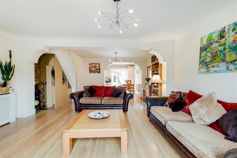 49 Rosedale Road, Dagenham, RM9 4DP