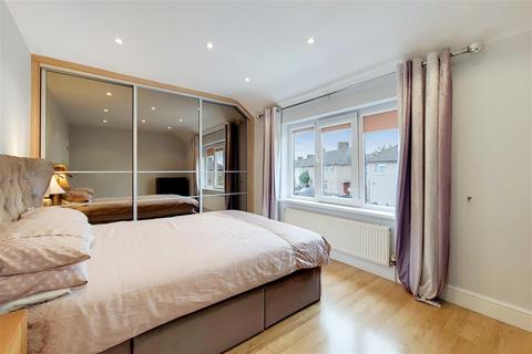 49 Rosedale Road, Dagenham, RM9 4DP