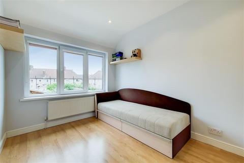 49 Rosedale Road, Dagenham, RM9 4DP