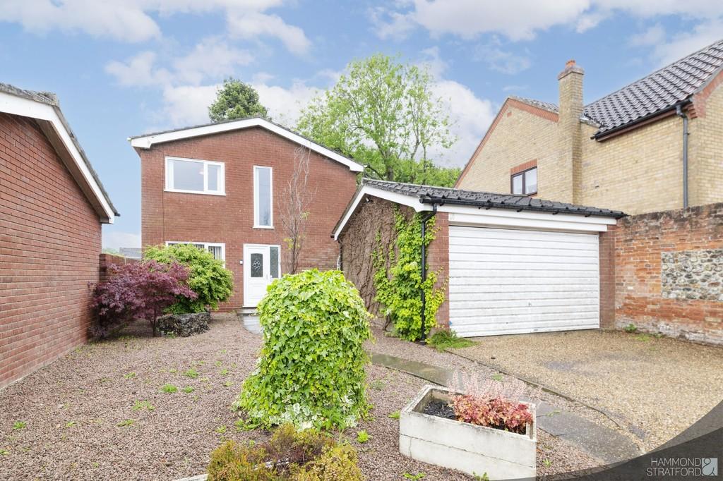 Henstead Road, Hethersett 4 bed detached house for sale £375,000