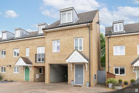 5 Camelia Close, Hethersett, Norwich, NR9 3FL