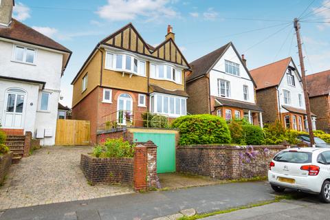 14 Belmont Road, Reigate, RH2 7EE