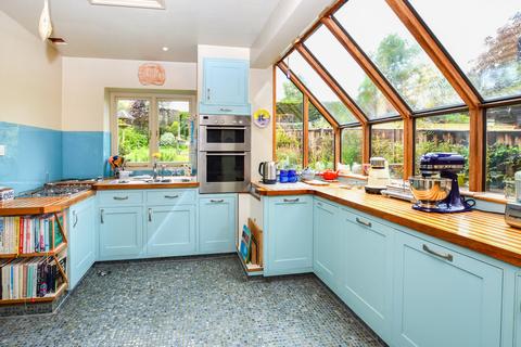 14 Belmont Road, Reigate, RH2 7EE