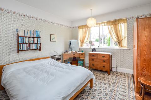 14 Belmont Road, Reigate, RH2 7EE