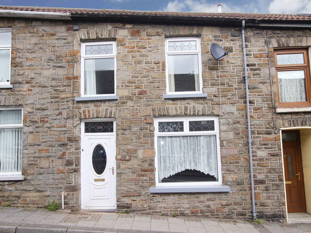 Court Street, Tonypandy, CF40 2RQ 3 bed terraced house £120,000