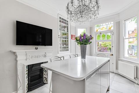 27 Outram Road, London, N22 7AB