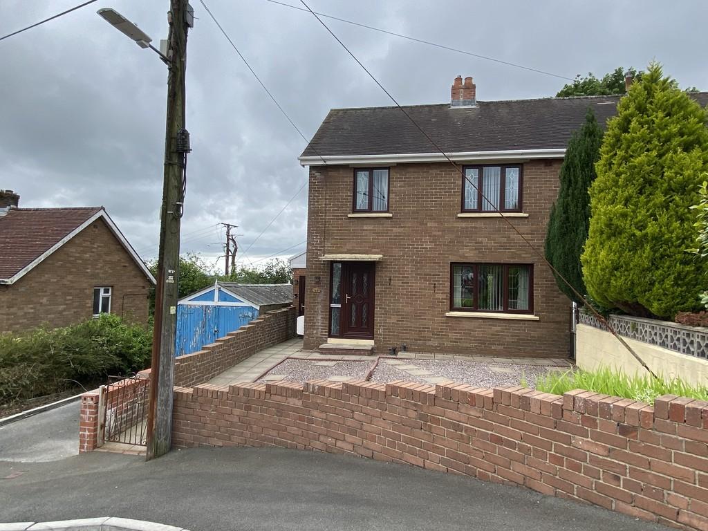 Ffordd Aneurin, Pontyberem 3 bed semidetached house £129,950