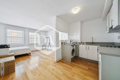 Studio to rent, York Way, Kings Cross, London