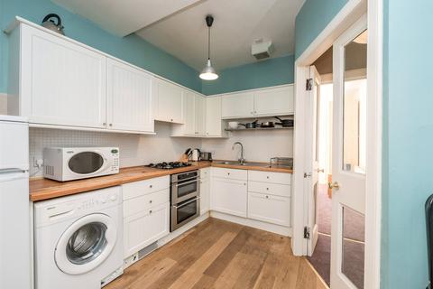 2 bedroom flat to rent, Livingstone Place, Edinburgh, EH9