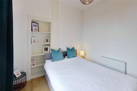 2 bedroom flat to rent, St Peter's Place, Edinburgh, EH3