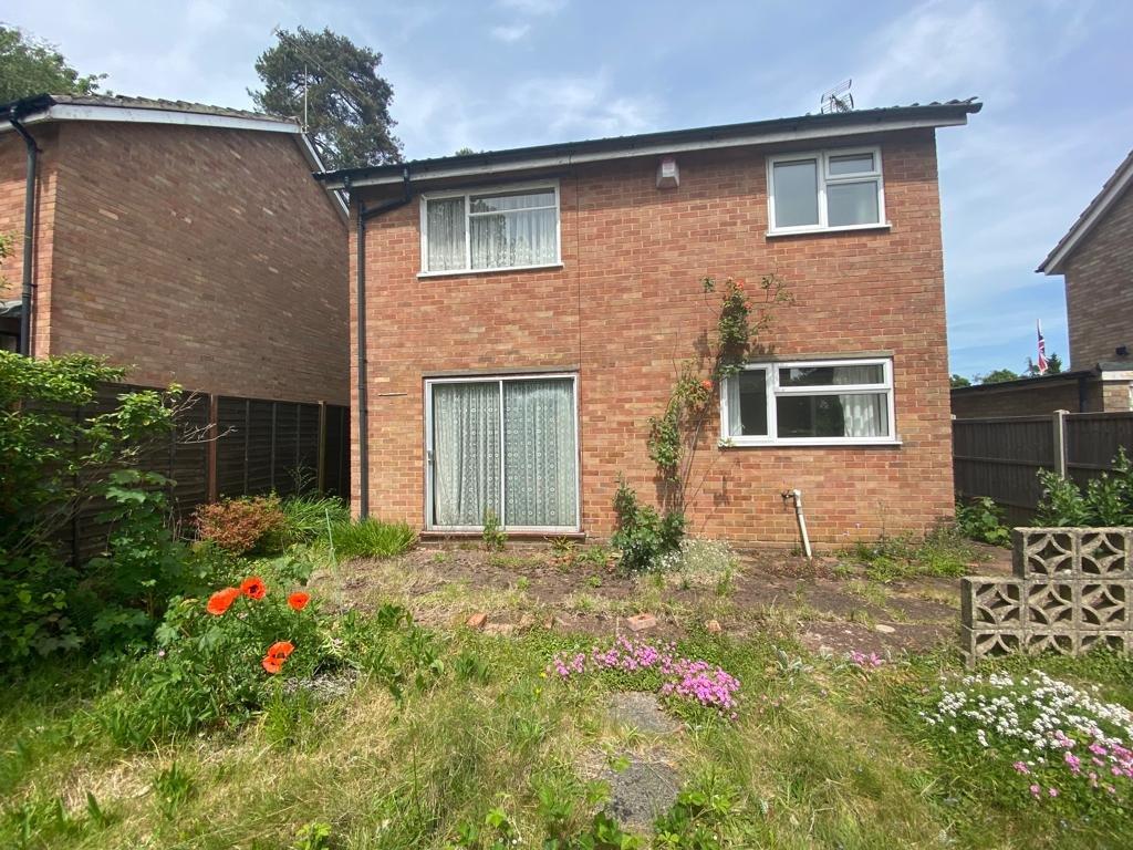 Windmill Drive, Headley Down, Hampshire 3 bed detached house £440,000