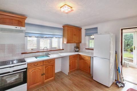 2 bedroom bungalow to rent, McAlpine Crescent, Loose ME15