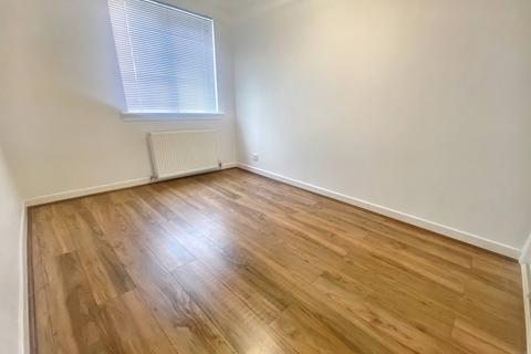 2 bedroom ground floor flat to rent, Kyle Crescent, Coylton KA6