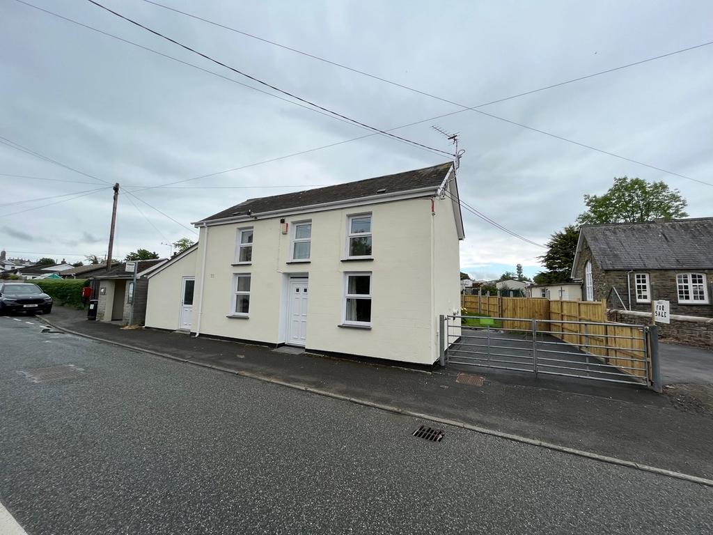 Cross Inn, Nr New Quay, SA44 3 bed detached house for sale £225,000