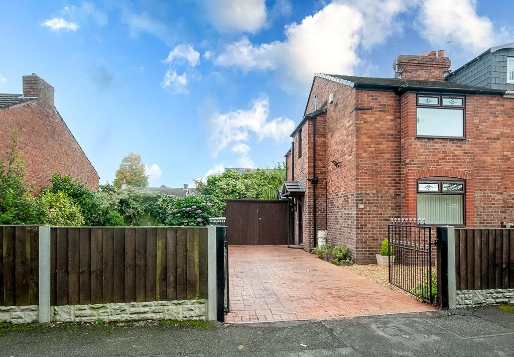 Warburton Hey, Rainhill, Prescot, L35 3 bed semidetached house £260,000