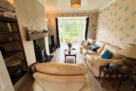 4 bedroom semi-detached house for sale - Glenview Drive, Nab Wood, Shipley
