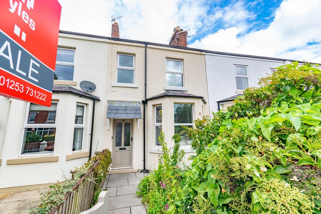 Victoria Street, Lytham, FY8 3 bed terraced house for sale £250,000