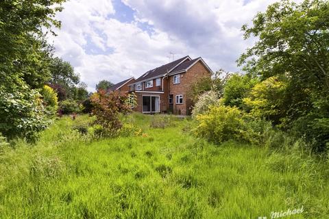 13 Hulbert End, Aylesbury, HP21 9DF