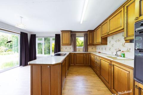 13 Hulbert End, Aylesbury, HP21 9DF