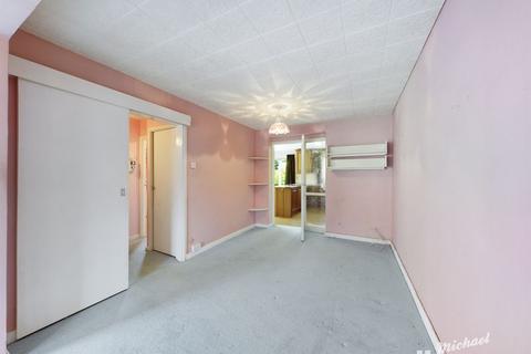 13 Hulbert End, Aylesbury, HP21 9DF