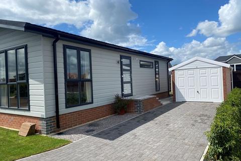 2 bedroom park home for sale - Plot 37 The Ribstons, Orchard Park, Gloucester
