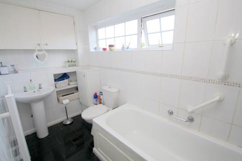 15 Byron Close, Walton-on-thames, KT12 3RL