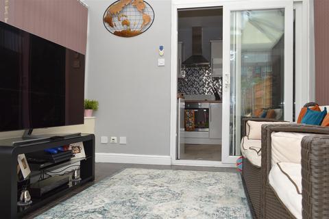 267 Heron Street, Oldham, OL8 4EA