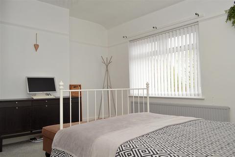 267 Heron Street, Oldham, OL8 4EA