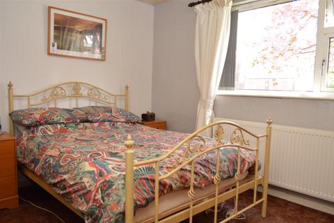 24 Rosary Road, Oldham, OL8 2SW