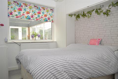 21 Schofield Street, Oldham, OL8 1QJ