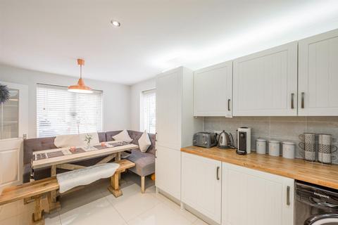 27 Fussell Way, Wollaston, Stourbridge, DY8 4GG