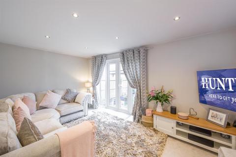 27 Fussell Way, Wollaston, Stourbridge, DY8 4GG