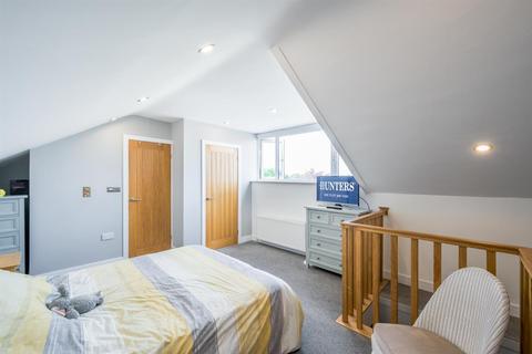 8 Clent View Road, Stourbridge, DY8 3JE