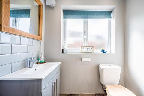 8 Clent View Road, Stourbridge, DY8 3JE