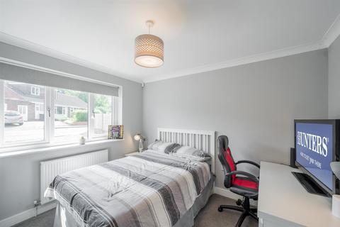 8 Clent View Road, Stourbridge, DY8 3JE