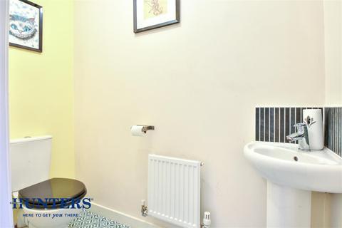 4 Foxton Close, Oldham, OL8 2SX