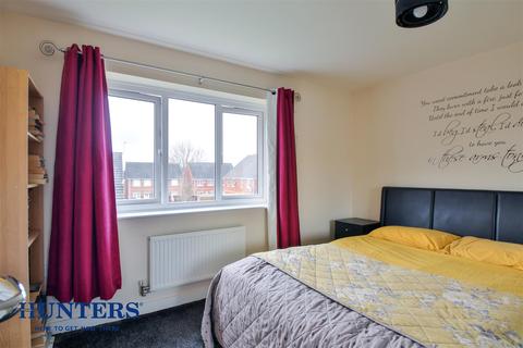 4 Foxton Close, Oldham, OL8 2SX