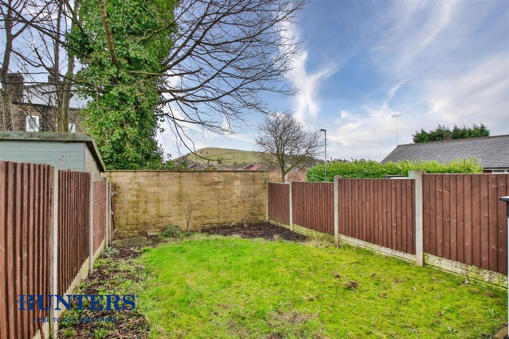 Wasp Mill Drive, Wardle 3 bed townhouse £180,000