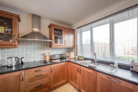 23 Ash Crescent, Kingswinford, DY6 8DJ
