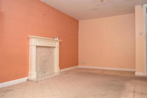 28 Tulip Close, Chadderton, Oldham, OL9 9TF