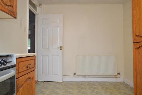 28 Tulip Close, Chadderton, Oldham, OL9 9TF