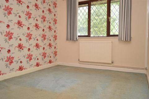 28 Tulip Close, Chadderton, Oldham, OL9 9TF
