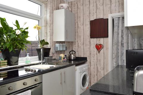 33 Hive Street, Oldham, OL8 4QS
