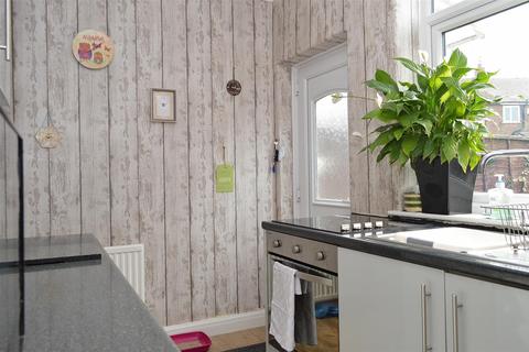 33 Hive Street, Oldham, OL8 4QS